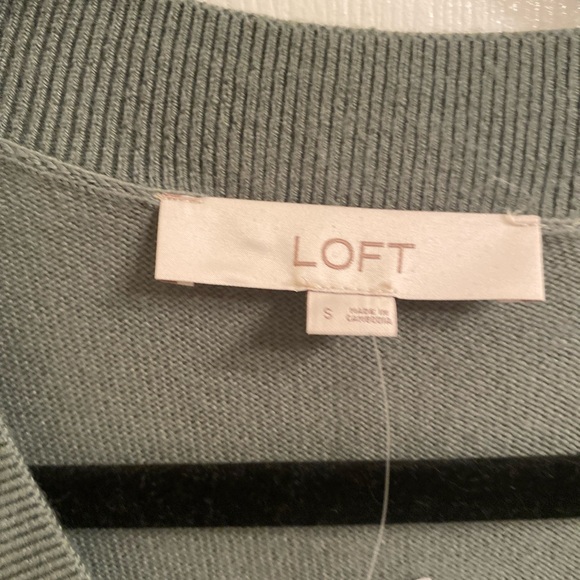 LOFT Sage Green V-Neck Long Sleeve Sweater New With Tags - Picture 2 of 6